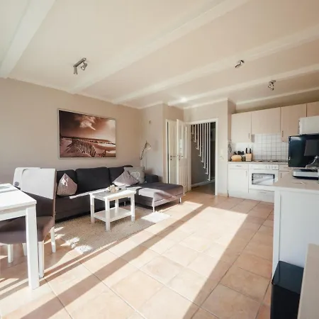 Beachcomber House B *